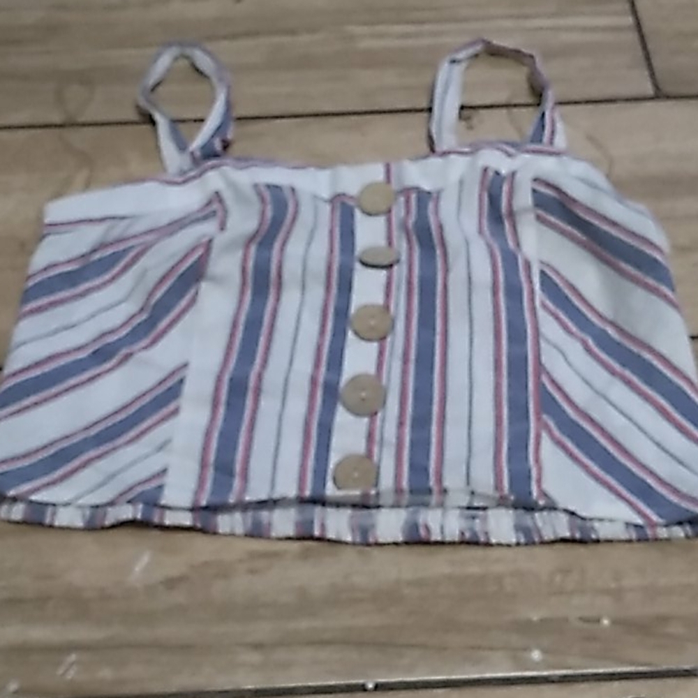 Strioed crop top